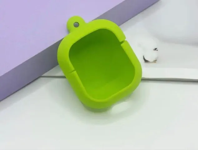 Air31%20Wireless%20Earbuds%20high%20quality%20silicone%20case/cover%20360%20protection%20with%20metal%20hook%20-%20high%20quality%20simple%20soft%20case%20easy%20to%20carry%20-%20protection%20from%20scratches%20-%20Image%208