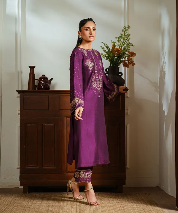 Kross%20Kulture%20-%20Embroidered%20Yarn%20Dyed%20Shirt%20For%20Women%20-%20Image%203