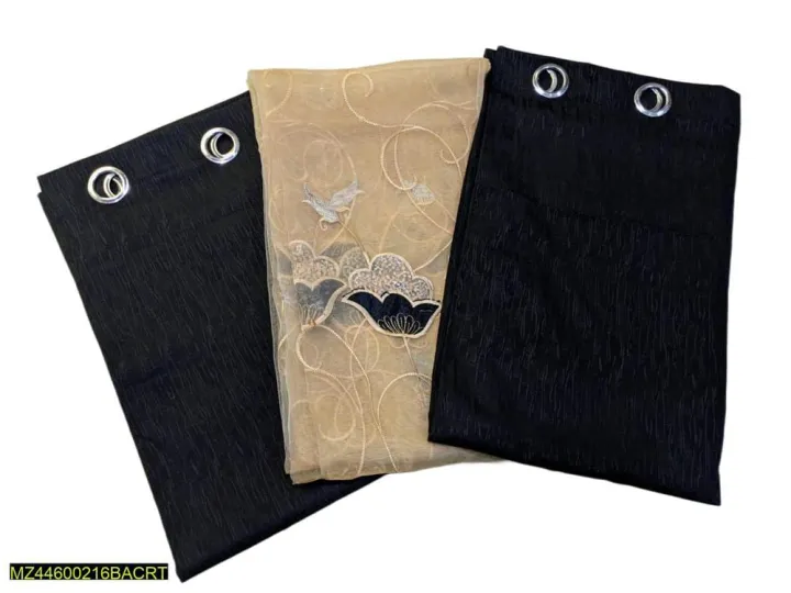 3%20Pcs%20Set%20Of%20Curtains%20-%20Image%202