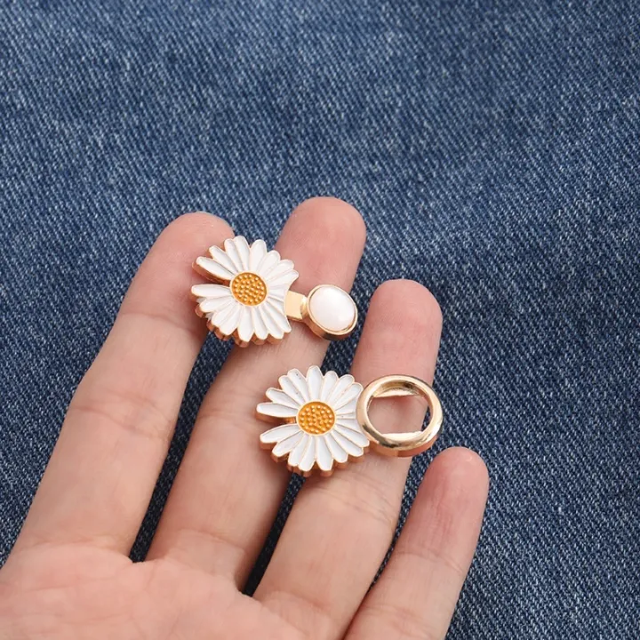 Small%20Simple%20Versatile%20Daisy%20Detachable%20Metal%20Snap%20Buttons%20Adjustable%20Sewing-Free%20Pants%20Waist%20Buckles%20DIY%20Clothing%20Accessories%20-%20Image%206