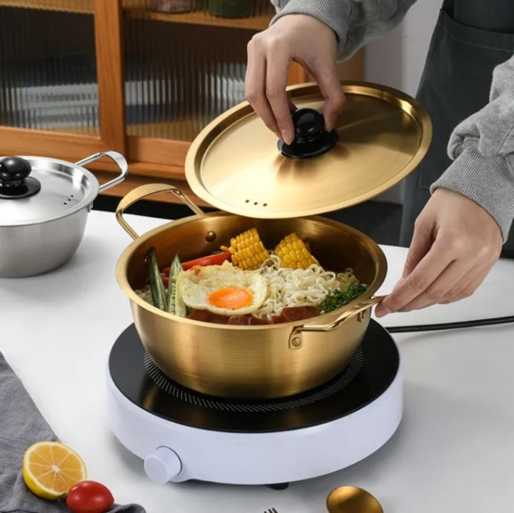 Korean Style Gold Ramen Noodle Pot 18cm / Periuk Mee Korea Emas Korea Ramen Pot Noodle Golden Yellow Aluminium Soup Steel Lid Gold K Drama Bowl