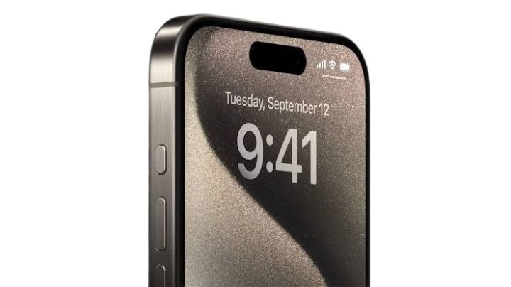 Apple iphone 15 Pro Max - 6.7" Inch Display - factory unlocked - 1 Year Official Warranty