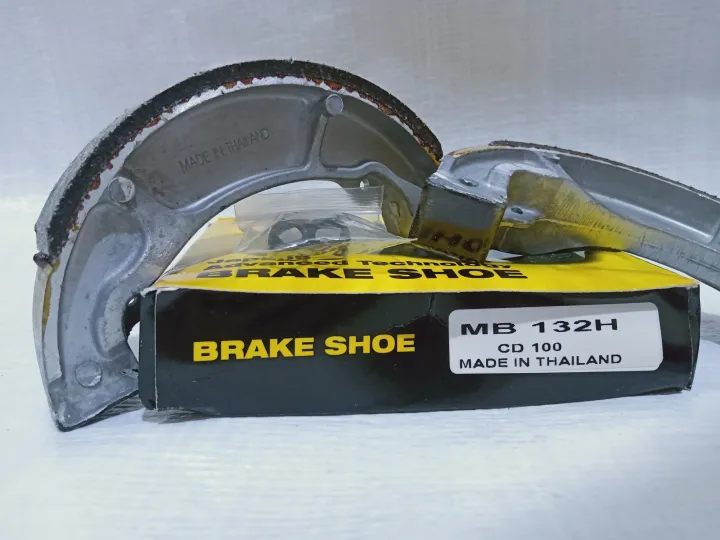 BRAKE%20SHOE%20MITSUBOSHI%20MB132%20FOR%20DELUXE%20,%20PRIDOR%20&%20HONDA%20CG125%20FOR%20FRONT%20WHEEL%20(2006-TILL%20NOW)%20-%20Image%204