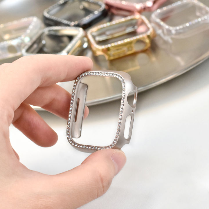 Luxury%20Diamond%20Border%20Full%20PC%20Case%20for%2045mm%20iWatch%20SE%20Series%206,%205,%204,%203,%202%20Shiny%20Retro%20Jewelry%20Set%20(Gold,%20Black,%20Red)%20-%20Image%202