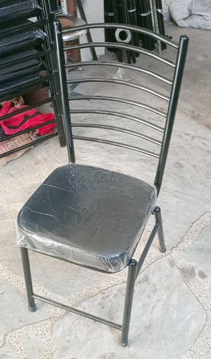Black%20Color%20Coated%20Steel%20Chair%20with%20Soft%20Seat%20-%20Beautiful%20Back%20-%20Image%207