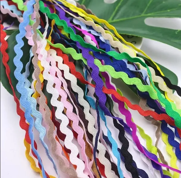 14%20Yards%20Zig-Zag%20Lace%20%7C%20Decorative%20Lace%20for%20Dresses,%20Bags,%20Party%20Decor,%20Gift%20Wraps%20&%20DIY%20Craft%20Projects%20-%20Image%202