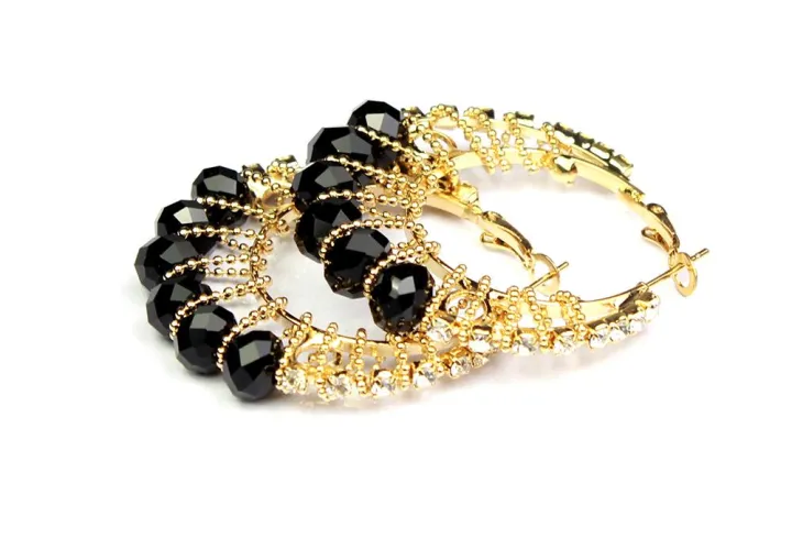 Round%20Hoop%20Earring%20with%20Black%20Beads%20And%20Stones%20-%20Golden%20-%20Image%203