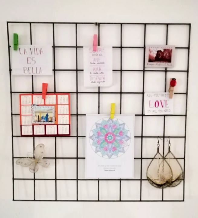 Metal Mesh Grid Panel Photo Wall Décor Art Display