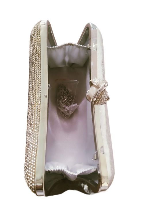 Silver%20Ladies%20Clutch%20Hand%20Bag%20factory%20refurbish%2010%20by%2010%20condetions%20with%20chain%2010%20inch%20%20with%206%20inch%204%20inc%20-%20Image%202