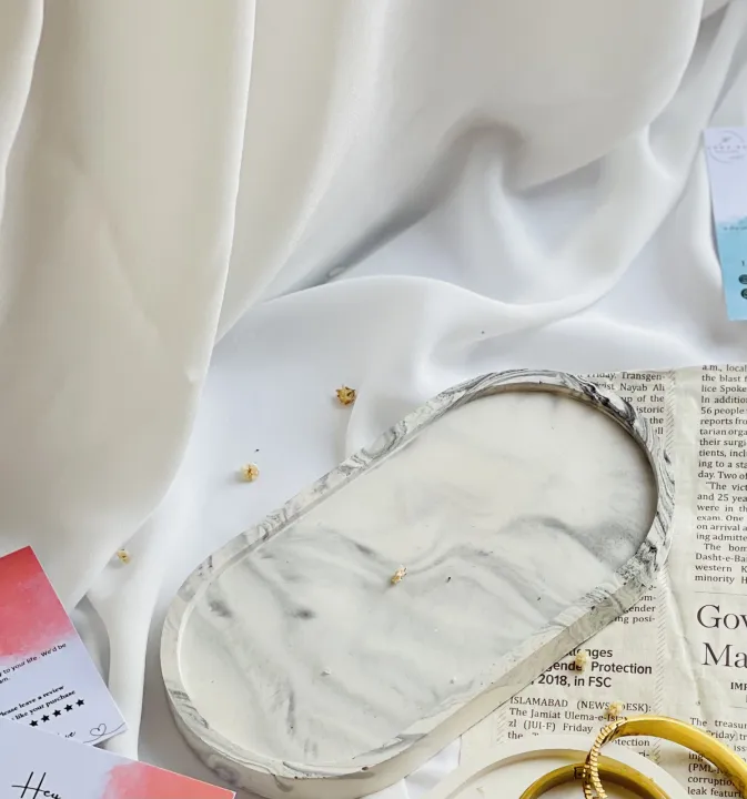 3%20Pc's%20Marble%20Effect%20Oval%20Tray%20Set%20%7C%20Home%20Decor%20%7C%20White%20Gold%20Foil%20Trinket%20Tray%20%7C%20Decorative%20Tray%7C%20Black%20and%20White%20Oval%20Tray%20-%20Image%205