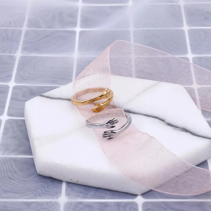 Hug%20Ring%20For%20Girls%20%7C%20Adjustable%20Love%20Couple%20Rings%20%7C%20Pack%20Of%20Two%20Rings%20Gold%20&%20Silver%20-%20Image%203