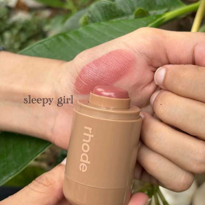 Set%200f%206%20RHODE-%20pocket%20blush%20lightweight%20cream-to-powder%20stick%20blush%20designed%20for%20a%20glowy,%20second%E2%80%91skin%20flush%20that's%20both%20buildable%20and%20blendable%20%20Get%20the%20perfect%20flush%20on%20the%20go%20with%20RHODE-%20pocket%20blush!%20-%20Image%208