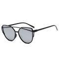 2020 Luxury Designer Sun Glasses Fashion Coating Sunglasses Cat Eye Glasses Frame Oversized Mirror Oculos Vintage Eyewear Shades. 