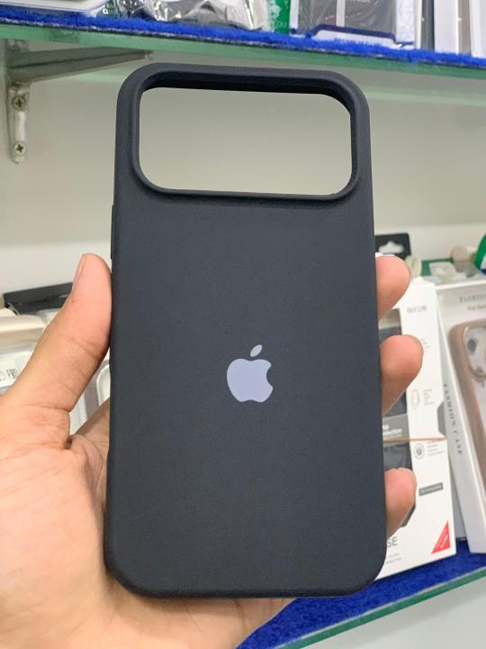 Premium%20Liquid%20Silicone%20Case%20for%20iPhone%2017%20Pro/Pro%20Max%20-%20Apple%20Logo%20Cover%20-%20Durable%20Protective%20Phone%20Cover%20-%20Image%205