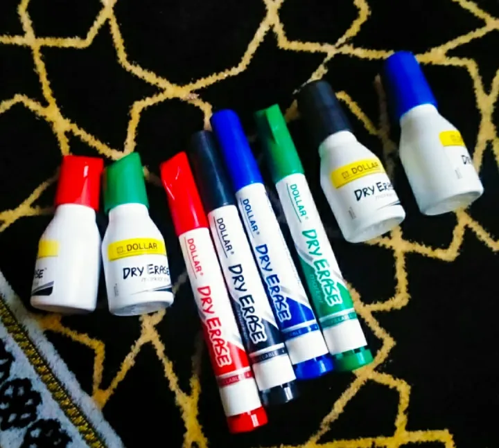 Four%20Board%20Markers,%20and%20Four%20inks%20%20in%20a%20Pack%20-%20Image%204