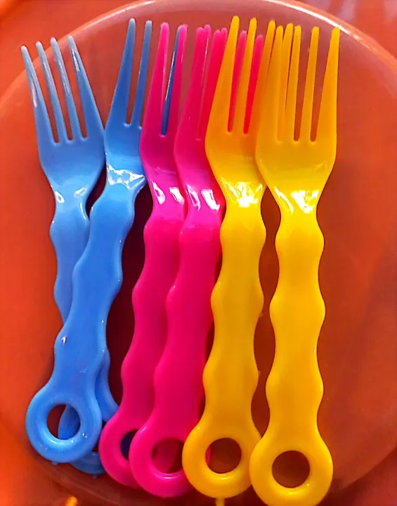 Plastic%20Toddler%20Utensils%20Set%20of%2012%20Kids%20Utensils%20Forks%20and%20Spoons%20-%20BPA%20FREE/Dishwasher%20Safe%20Toddlers%20Silverware%20Set%20Brightly%20Colored%20Children's%20Safe%20Flatware%20Cutlery%20Set%20-%20Image%203