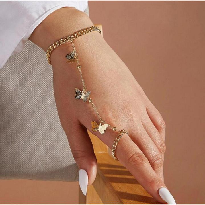 Fashion Heart Pendant Chain Bracelet -Link Connected Gold Metal Wide Finger Ring Bracelets -Women Link Hand Harness Jewelry