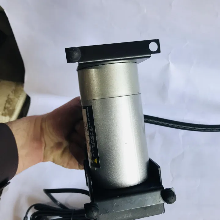 Imported%20Camel%20Pro%20Portable%2012%20volt%20Electric%20Car%20Air%20Pump%20Car%20Air%20Compressor%20Car%20Tyre%20Air%20Inflator%20Car%20Tire%20Air%20Inflator%20Pump%20Compressor%20-%20Image%204