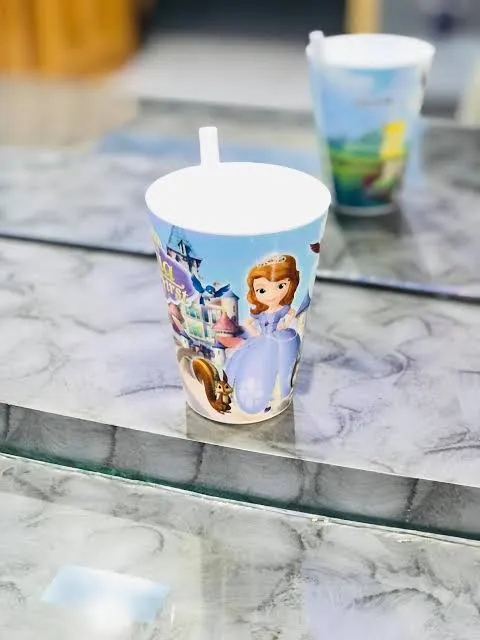 Beautiful%20built%20in%20plastic%20straw%20attached%20glass%20/%20juice%20glass%20with%20straw%20glass%20for%20kids%20-%20Image%203