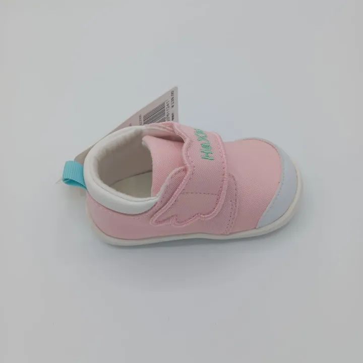 HaXlu%20Pink%20Canvas%20Soft%20Sole%20Baby%20Shoes%20%7C%20Infant%20First%20Walker%20Sneakers%20with%20Anti-Slip%20&%20Velcro%20Closure%20-%20Image%203