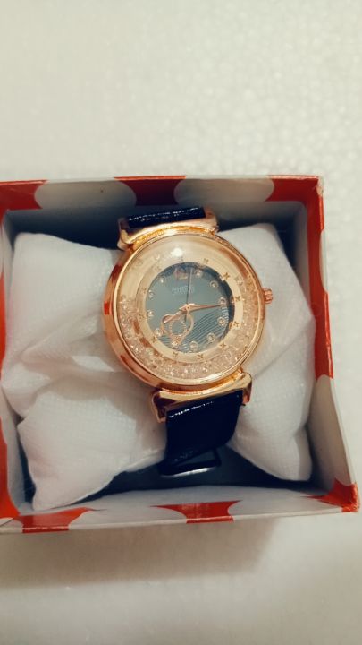 Watch for girls|woman|ladies|gift|Black and Gold Women's Analog Wristwatch with Crystal Detailing