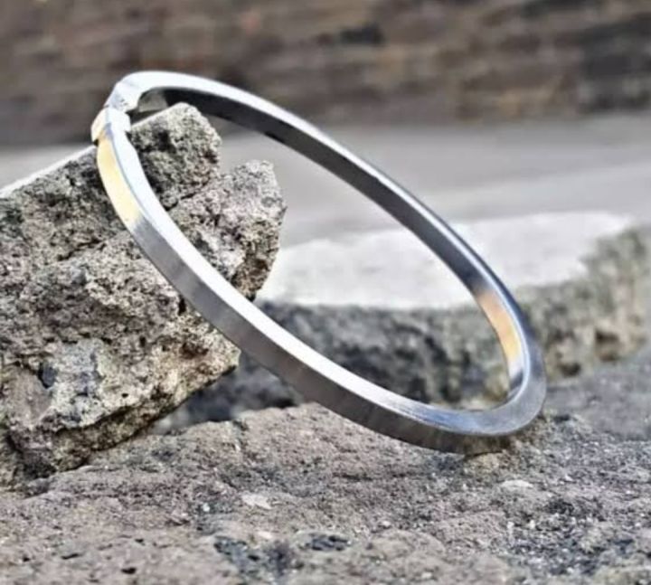 Trendy%20steel%20bangle%20open%20kara%20wrist%20bracelet%20-%20Image%203
