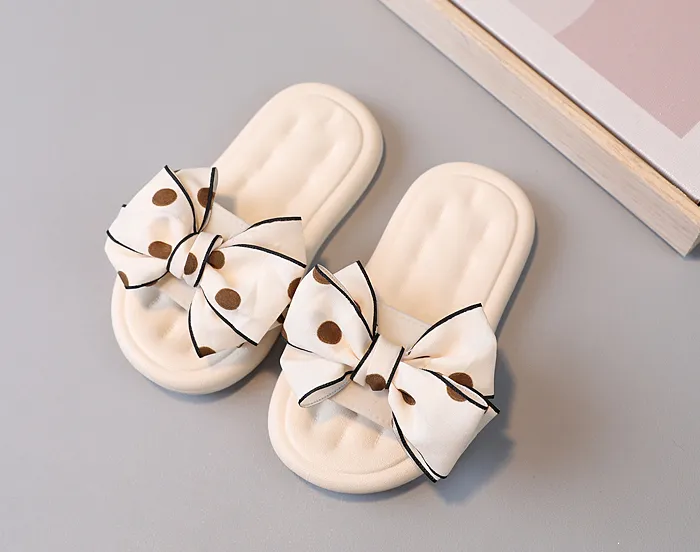 High%20Quality%20Soft%20Sole%20Beautiful%20Dotted%20Bow%20Stylish%20Design%20Girls%20Softy%20Slides%20Slipper%20for%20Kids%20-%20Image%203