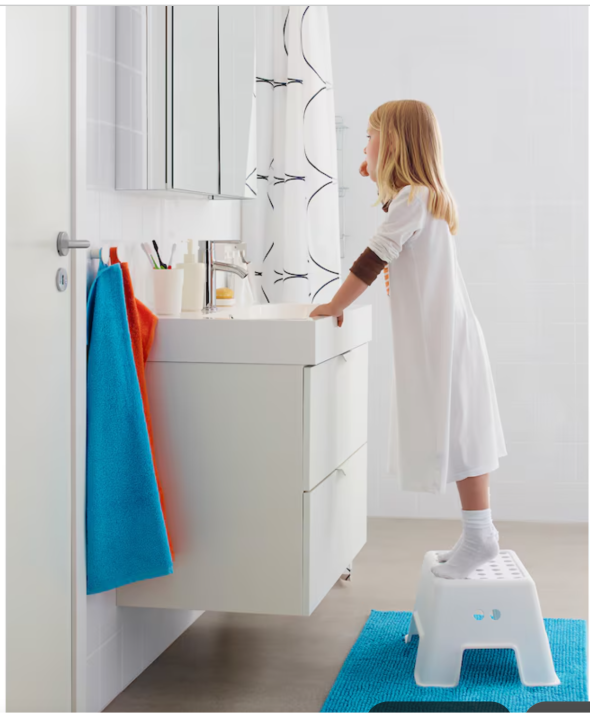 IKEA%20step%20stool%20in%20blue/white%20-%20Image%203