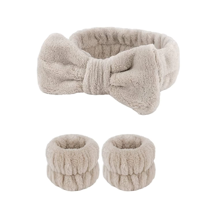 Microfiber%20Wrist%20Sweatbands%20-%20Absorbent%20Towel%20Bands,%20Comfortable%20Headbands%20for%20Fitness%20&%20Makeup%20-%20Image%204