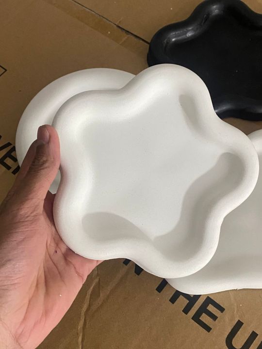 Set%20of%203%20Handmade%20Cement%20Jewellery%20Trays%20-%20Round,%20Flower%20&%20Cloud%20Shaped%20Concrete%20Storage%20Trays%20for%20Jewellery,%20Rings,%20Earrings,%20Candles,%20and%20Small%20Trinkets%20%7C%20Durable%20and%20Stylish%20Gift%20Idea%20-%20Image%205