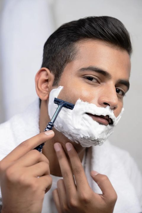 Treet%20Trim-II%20XL%20Twin%20Blade%20Disposable%20Razor%20-%20Image%204