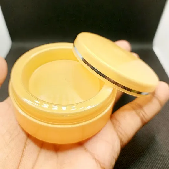 Empty%20Cream%20Containers%20Cosmetic%20Jars%2018%20Gram%20Refillable%20Plastic%20Cream%20Pot%20Jar%20-%20Image%204