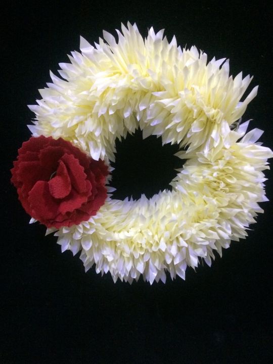 Artificail%20Flower%20Hand%20Gajra%20%20Bangles%20%20kangan%20with%20off%20white%20plastic%20and%20velvet%20and%20polyester%20Fabric%20-%20Image%203