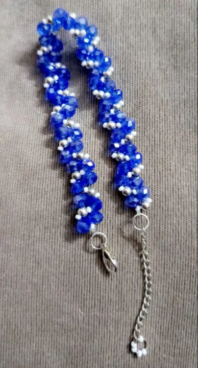 Dazzling%20Crystal%20Beaded%20Bracelets%20%E2%80%93%20Add%20a%20Sparkle%20to%20Your%20Style!%20-%20Image%203