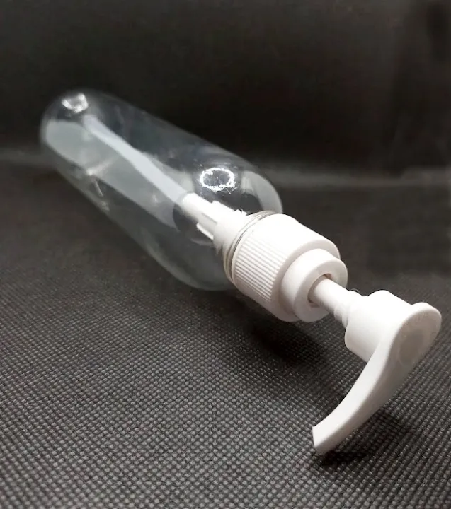 Pack%20of%204%20Hair%20Oil%20Empty%20Bottle%20Pump%20Refillable%20Pump%20Bottle%20225ml%20/%20Travel%20Size%20Cosmetic%20Bottles%20Shampoo,%20Hand%20Wash%20Lotion%20Bottles%20Empty%20Plastic%20Pump%20Bottles%20White%20Color%20-%20Image%204