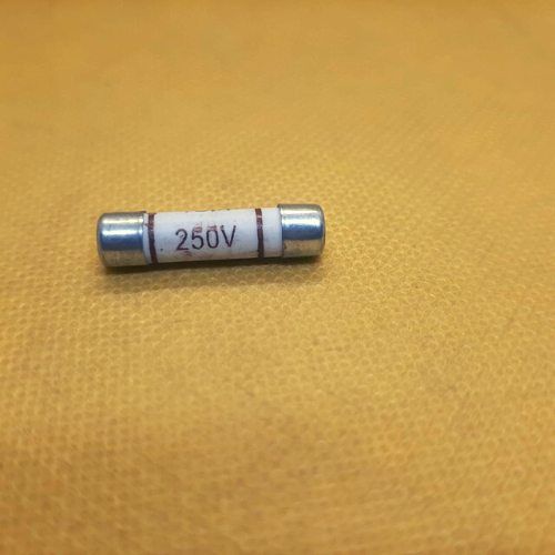 13A%20Domestic%20Fuses%2012Pcs%20British%20Plug%20Top%20Household%20Mains%2013amp%20Cartridge%20Fuse%206mm%20x%2025mm%20-%20Image%204
