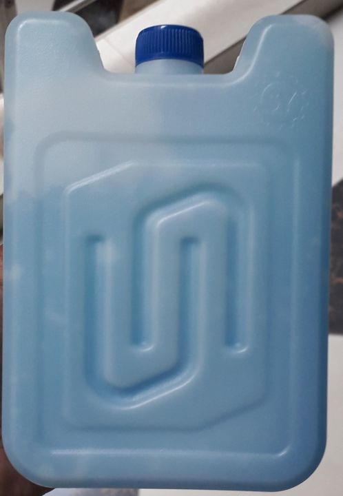 Ice%20pack%20bottle%20for%20ice%20box%20air%20coolers,%20ac%20cooler%20and%20dc%20cooler,%20refreezable%20icepack,%20Cooling%20refrigerant%20-%20Image%205
