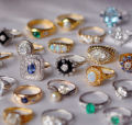 fashion jewellery deal 2 to 3 items worth almost 300 jewelry. 