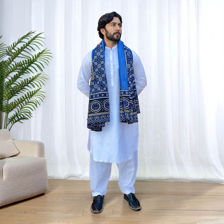 Pure%20Cotton%20Sindhi%20Ajrak%20Shawl%20For%20Men%20Black%20-%20Maroon%20-%20Blue%20-%20Image%203