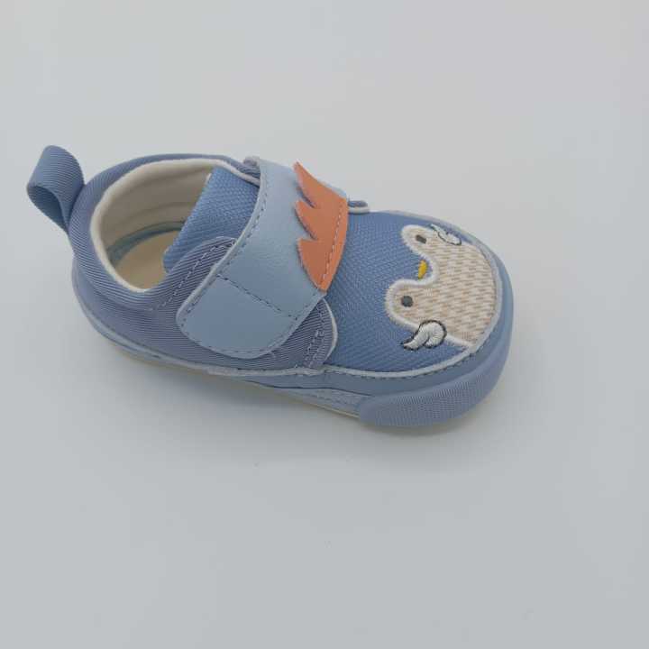 Baby%20Soft%20Pre-Walker%20Shoes%20%E2%80%93%20Cute%20Bird%20Design,%20Anti-Slip,%20Comfortable%20Velcro%20Closure%20-%20Image%203