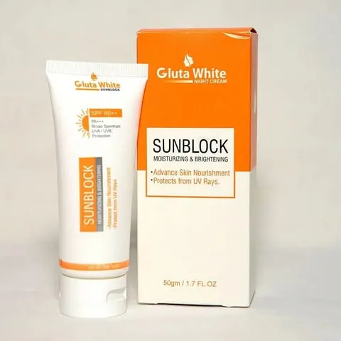 Hr'aero%20SPF%2060+%20%7C%20Broad%20Spectrum%20Tinted%20Sunblock%20for%20Indoor%20&%20Outdoor%20Use%20-%20Image%203