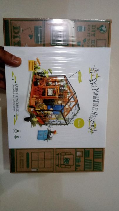 DIY%20Miniature%20Doll%20House%20Kit%20Robotimes%20Mini%20Size%203D%20Wooden%20Puzzle%20&%20Hobby%20Craft%20with%20LED%20Light%20Doll%20House%20For%20Girls%20&%20Boys%20Modern%20Dollhouse%20-%20Image%208