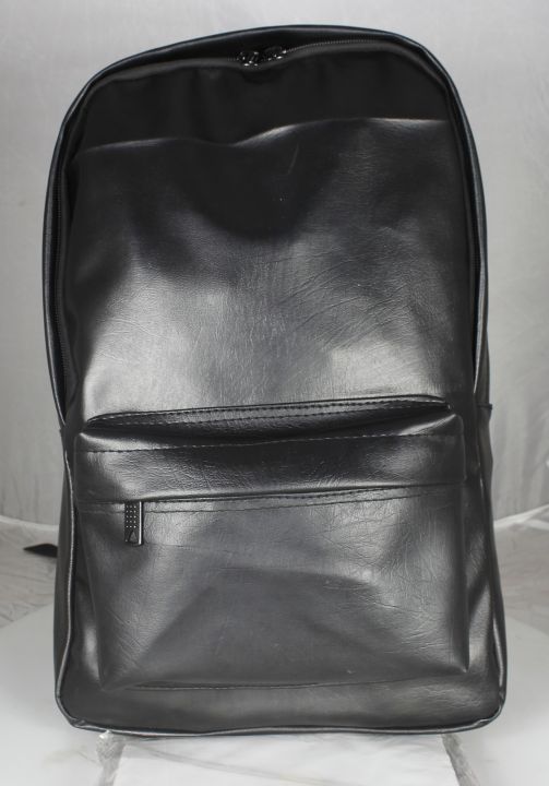 High-Quality%20PU%20Leather%20Laptop%20Backpack%2015-inch%20for%20Business%20Travel%20-%20Casual%20Style%20-%20Image%204