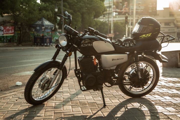 VLEKTRA%20VELOCITY%20180%20%7C%201500W%20%7C%20Electric%20motorcycle%20%7C%20Black%20-%20Image%207