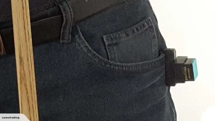 Plastic%20Magnetic%20Snooker/Pool%20Cue%20Chalk%20Holder%20Belt%20Clip%20Billiard%20Accessories%20-%20Black%20-%20Image%207