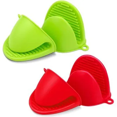 1%20pc%20silicon%20oven%20mitts-Thickened%20Mini%20Oven%20Gloves-%20Glove%20Pot%20Holder-%20Silicone%20Heat%20Resistant%20Pot%20Holder-Pinch%20Grip%20Bowl%20Clips-%20Kitchen%20Gloves%20Tools-silicon%20pot%20holder%20pair%20-%20Image%209