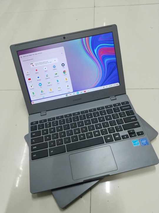 Samsung CHROMEBOOK 4 - 4GB Ram - 16GB SSD EMMC - 11.6" Screen -  Playstore - AUE UPDATE 2029