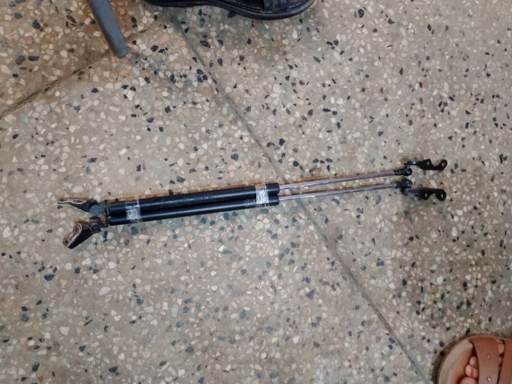 toyota vitz rear diggi shock | Daraz.pk