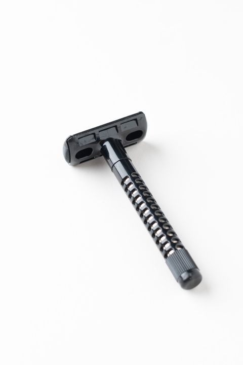 Treet%20Platinum%20Safety%20Razor%20-%201%20Razor%20and%202%20Blades%20-%20Image%203