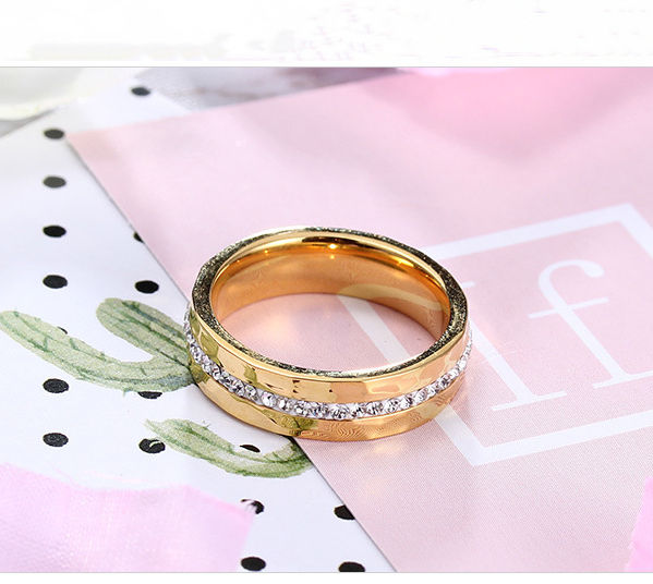 Fashion%20Trendy%2018K%20Gold%20Plated%20Jewelry%20Ring%20Titanium%20Steel%20Couple%20Diamond%20Wedding%20Ring%20for%20Gift%20-%20Image%208